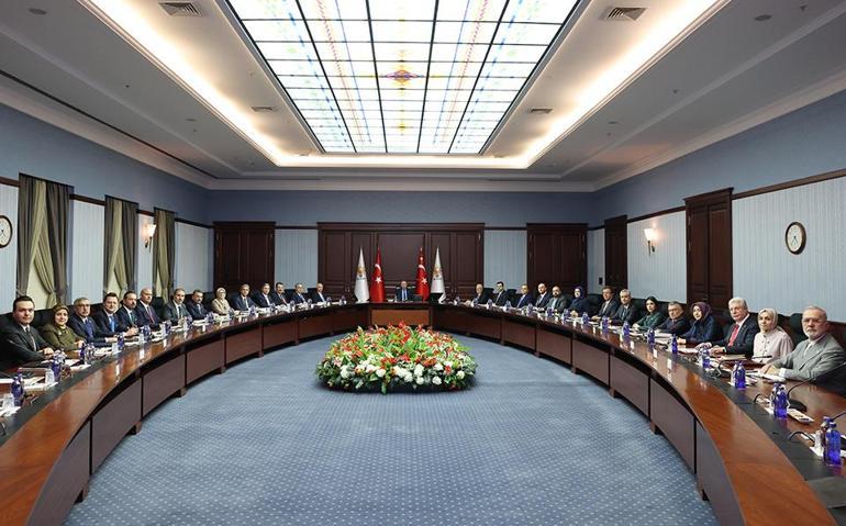 Cumhurbaşkanı Erdoğandan sanal medyaya 15 yaş sınırı yorumu