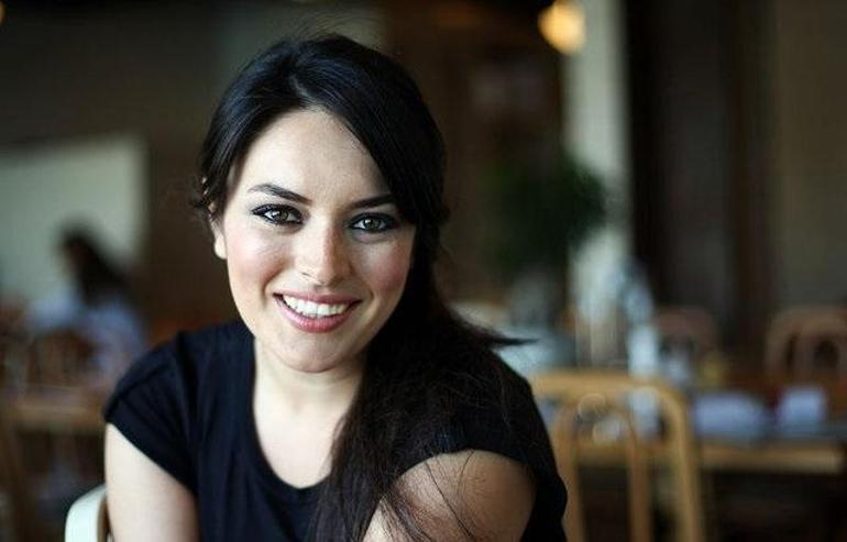 Ezgi Moladan akran zorbalığı itirafı Aman dikkat Kişinin tüm hayatını etkileyebiliyor