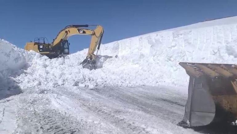 Mayıs öncesi kar mesaisi