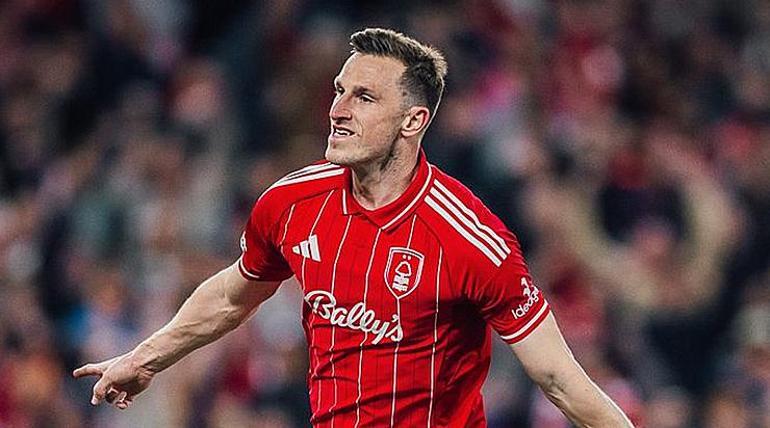 Nottingham Forest, Aston Villa’dan avantajı kaptı