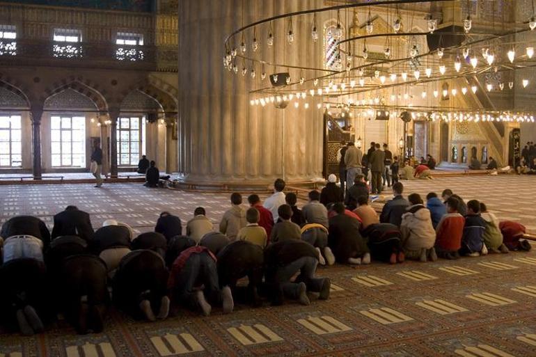  Cuma namazı saat kaçta kılınacak İstanbul, Ankara, İzmir Diyanet namaz vakitleri