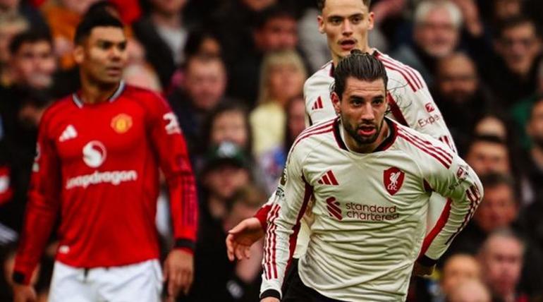 Dev maçta Manchester United, Liverpool’u mağlup etti