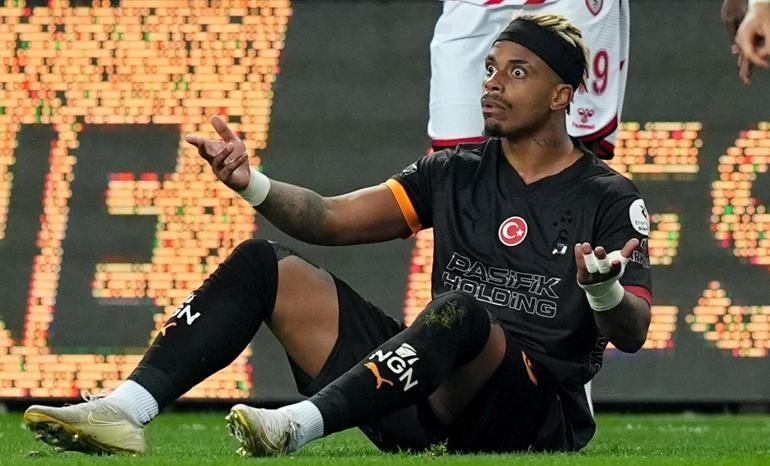 Galatasaray yıldız futbolcunun sözleşmesindeki madde devreye girdi