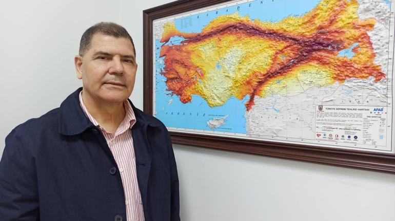 Prof. Dr. Semir Över harita üzerinden gösterdi Doğu Akdenizde 7 ve üzeri deprem mümkün mü