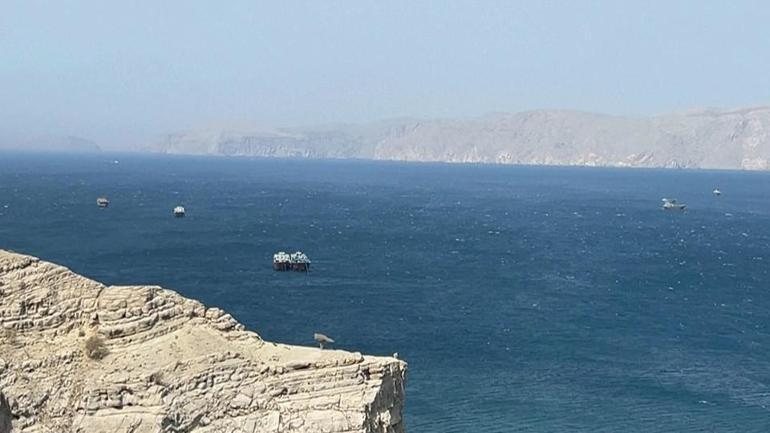 ABDden yine çelişkili açıklamalar: ABD, Hürmüzde gemilere doğrudan eşlik etmeyecek
