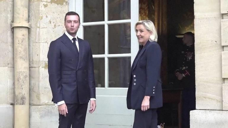 Fransada seçim yarışı: Macronun koltuğuna kim gelecek
