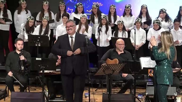 Okul müdüründen alkışlık performans