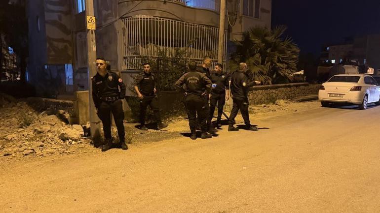 Bıçak ve sopalar havada uçuştu Kiracı ve ev sahibi arasında meydan savaşı