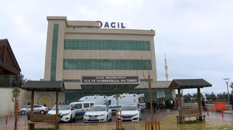 Acil serviste panik: Doktora bıçak çekti
