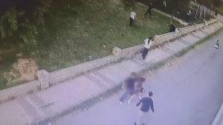  Kalem tutması gereken ellerde bıçak var