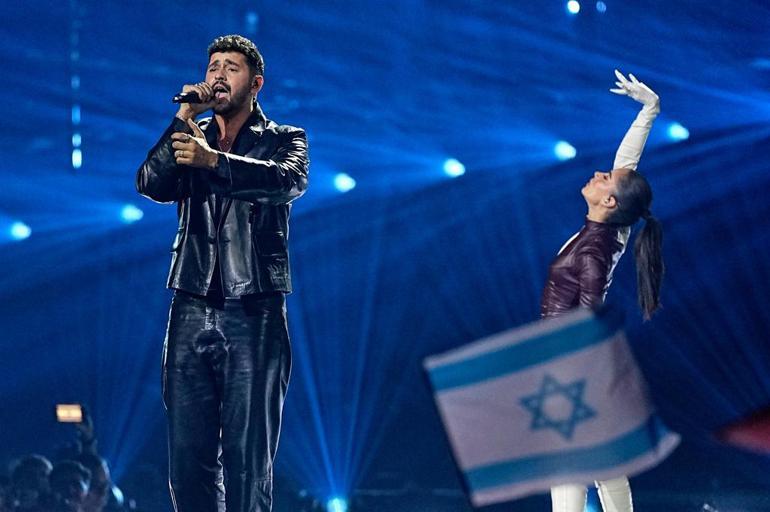 Eurovisionda bir ilk: Komşu kupayı İsrailin elinden çekti aldı