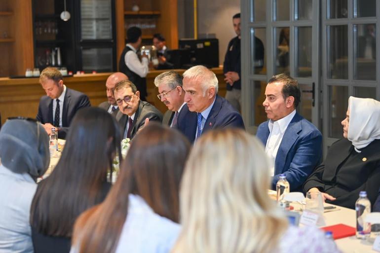  3 ile daha 5 yıldızlı otel konforunda ücretsiz halk plajı açılıyor...