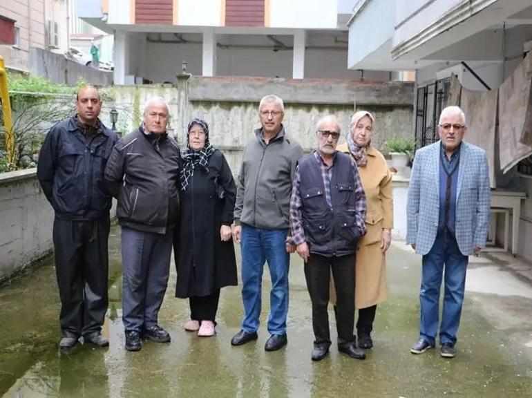 Binalarına sızan su, mahalle sakinlerini mağdur etti