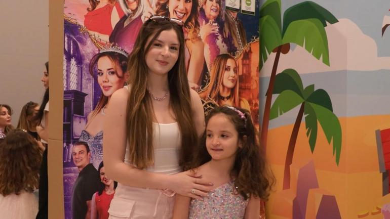 Miniklere Sihirli Annem sürprizi Kahramanlar bir anda gerçek oldu