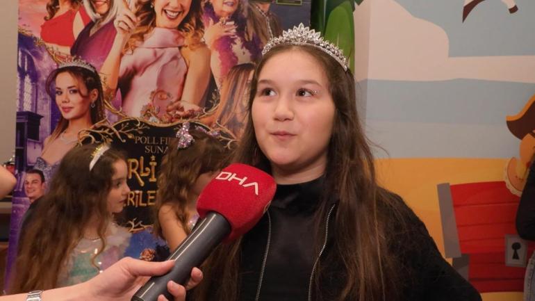 Miniklere Sihirli Annem sürprizi Kahramanlar bir anda gerçek oldu