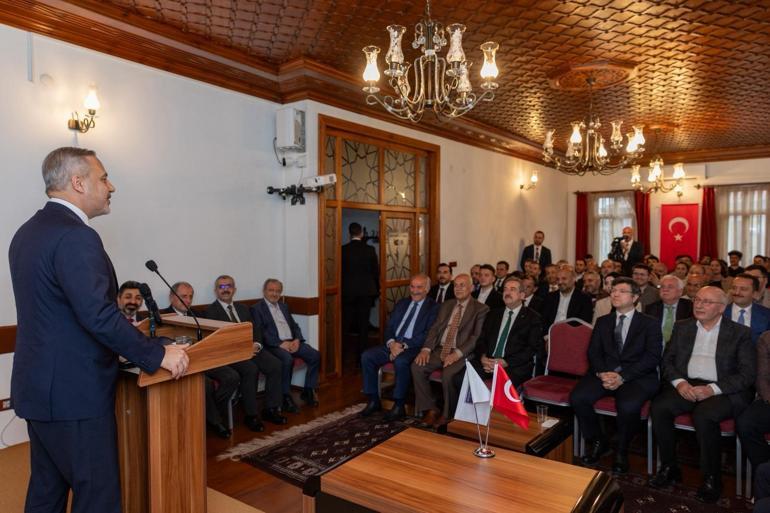 Dışişleri Bakanı Hakan Fidan, Siyasallılar Vakfını ziyaret etti