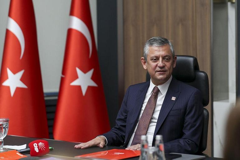 Özgür Özelden Kemal Kılıçdaroğluna manidar gönderme