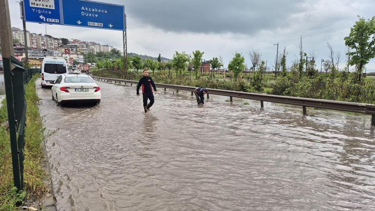 Türkiye sağanak altında... Hatayda sağanak nedeniyle ev çöktü: Kent genelinde 3 ölü
