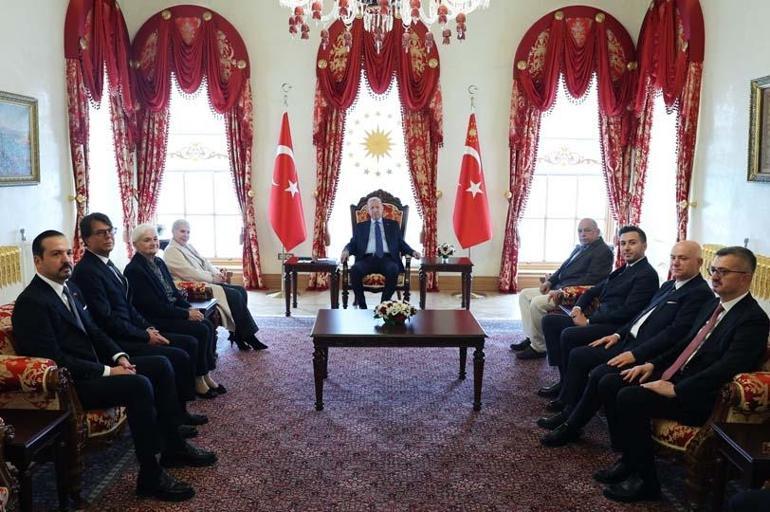 Cumhurbaşkanı Erdoğan, Adnan Menderesin ailesini kabul etti
