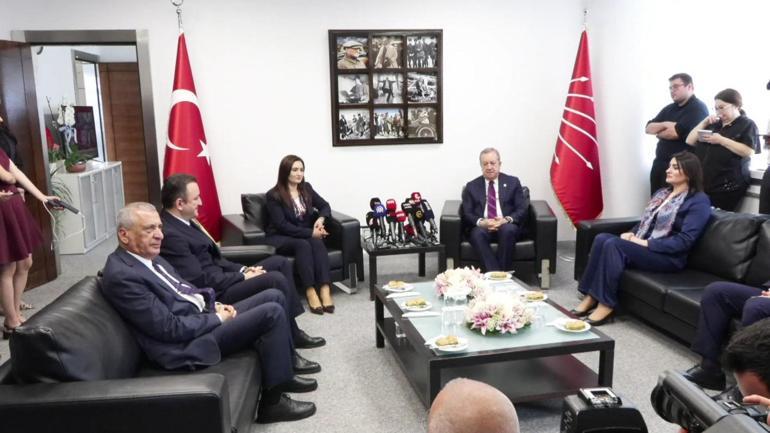 Siyasette bayram trafiği: AK Parti ve CHP bayramlaştı