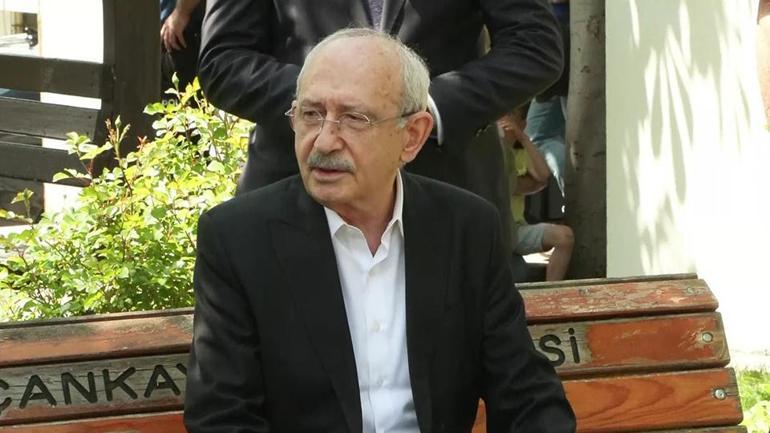 ÖZELCİLER HEMEN KURULTAY İÇİN BASTIRMASIN ÖNLEMİ | Pazartesi CHP PM toplanmıyor