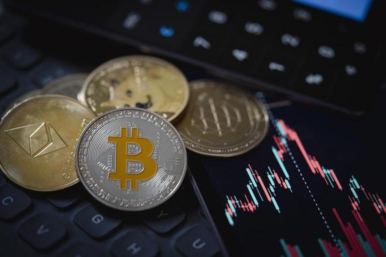 Kripto piyasasında sert satış Bitcoin 74 bin doların altına düştü