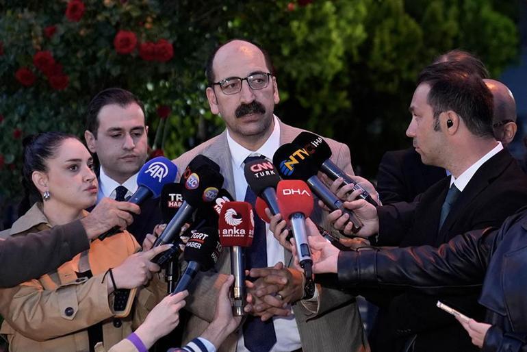 Özel, Kılıçdaroğluna danışmanı üzerinden yüklendi