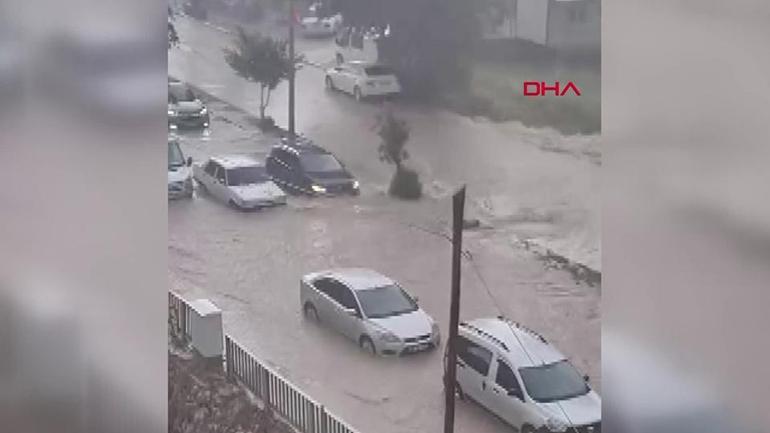 Hatayda sel felakete yol açtı