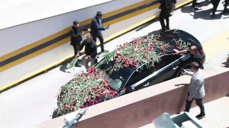  Kemal Kılıçdaroğlu CHP genel merkezde, Özgür Özel Güvenparkta açıklamalar Kurultay mesajı