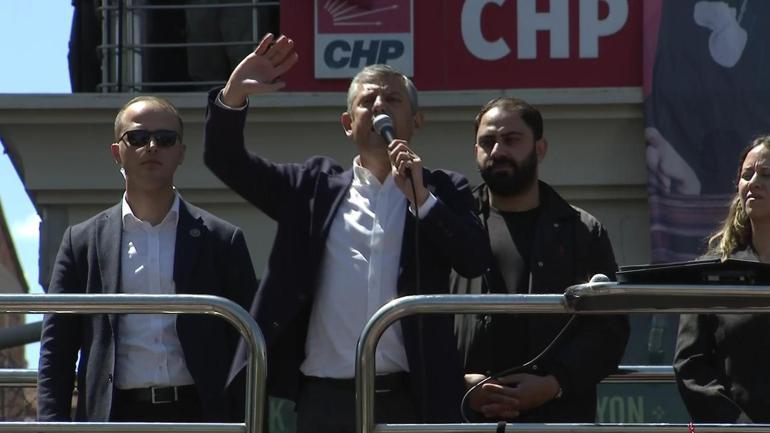  Kemal Kılıçdaroğlu CHP genel merkezde, Özgür Özel Güvenparkta açıklamalar Kurultay mesajı