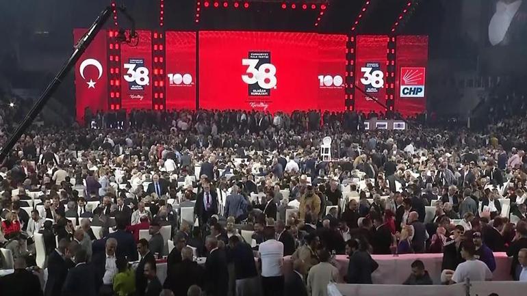 CHP’de tedbir kararı varken kurultay hamlesi