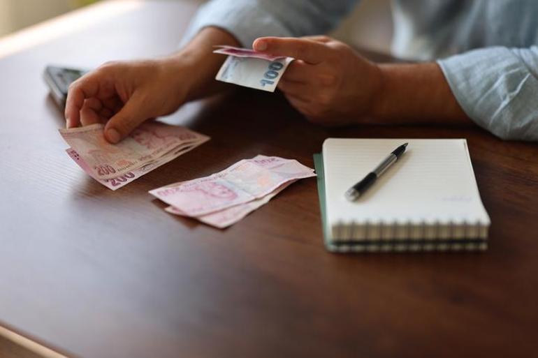 Uzman isim kalem kalem hesapladı Emekli ve memur maaşı ne kadar olacak