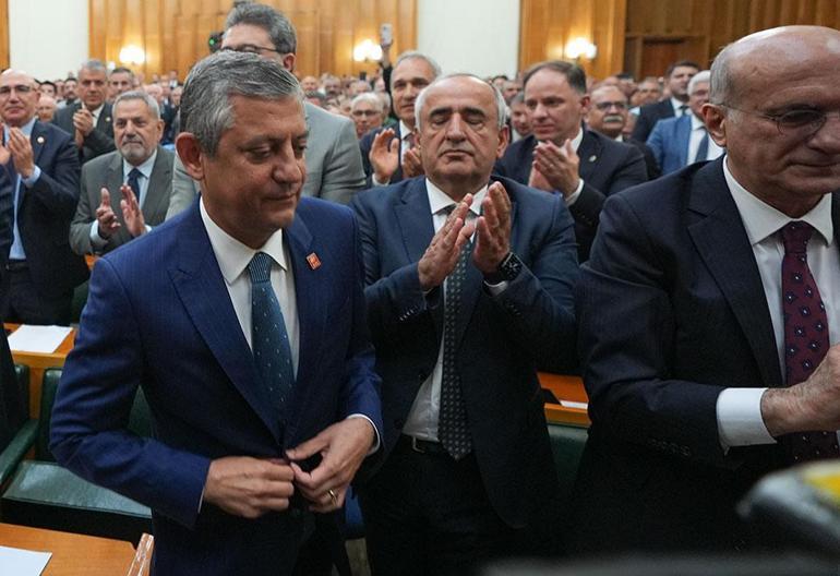 Yeni parti mi yedek parti mi CHPde Özelle hareket edenler hangi adımı atacak