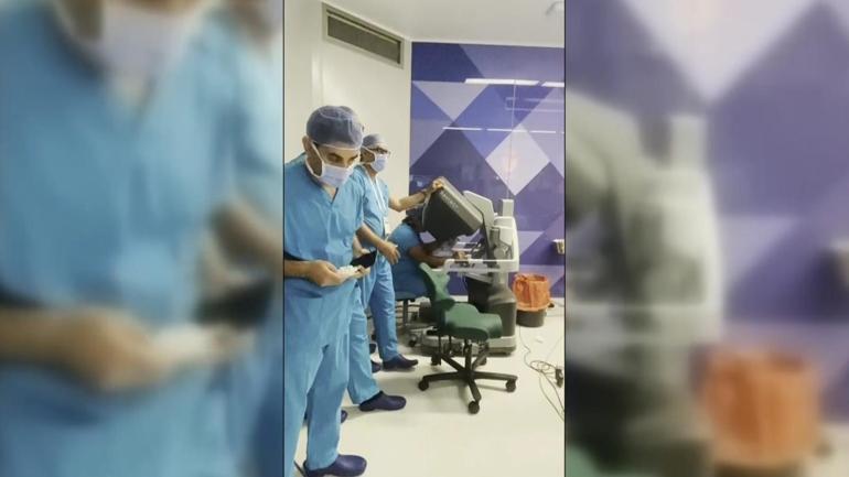 Türk cerrah Oktar Asoğlu İngiltereye davet edildi Kongrede ameliyat yapacak