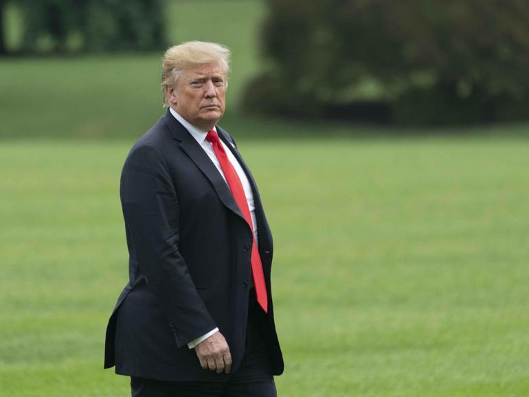 Trump, sunucuya hakaret edip yayını terk etti: Ya sahtekarsınız ya da aptal