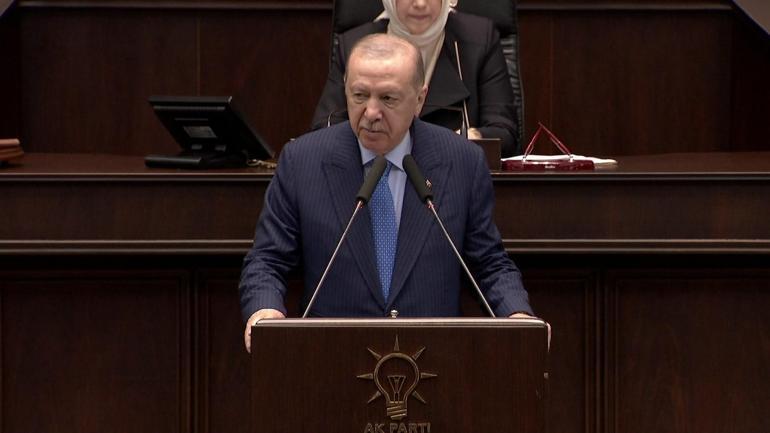 SON DAKİKA Cumhurbaşkanı Erdoğandan CHPye eleştiri: Bu kafayla giderseniz milletten daha çok tokat yersiniz