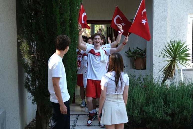 Daha 17nin Oyuncularından Milli Takıma Dev Destek Tezahüratlar Dakikalarca Sürdü