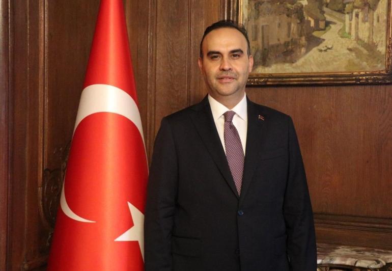 Bakan Kacırdan Pariste yatırım çağrısı HIT-30 dünya sahnesinde