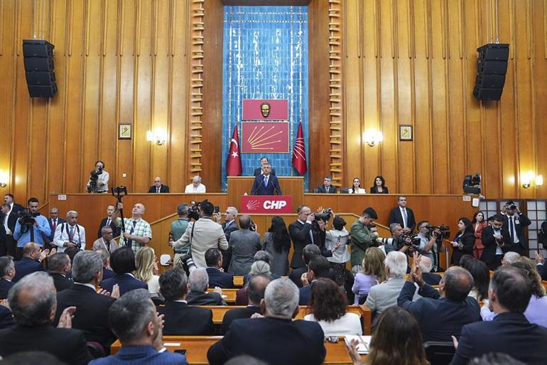 Özgür Özel, Kılıçdaroğluna seslendi | Yeni partisinin adı Yürüyüş mü