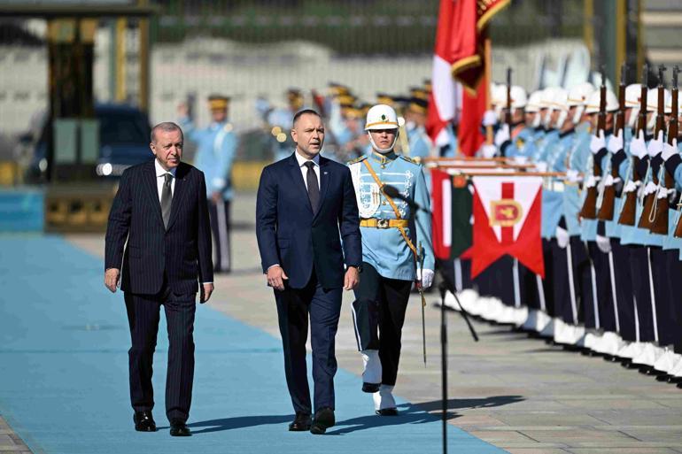 Polonya Cumhurbaşkanı Ankarada: Erdoğan, Nawrockiyi resmi törenle karşıladı