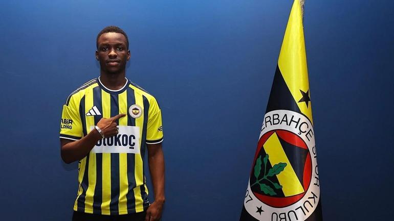 AMARA DİOUF KİMDİR Fenerbahçenin yeni transferi Amara Diouf kaç yaşında, hangi mevkide oynuyor Amara Diouf nereli