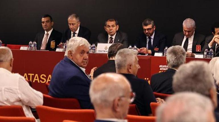 Dursun Özbek: Verimli ve başarılı takımı kurmak için çalışıyoruz