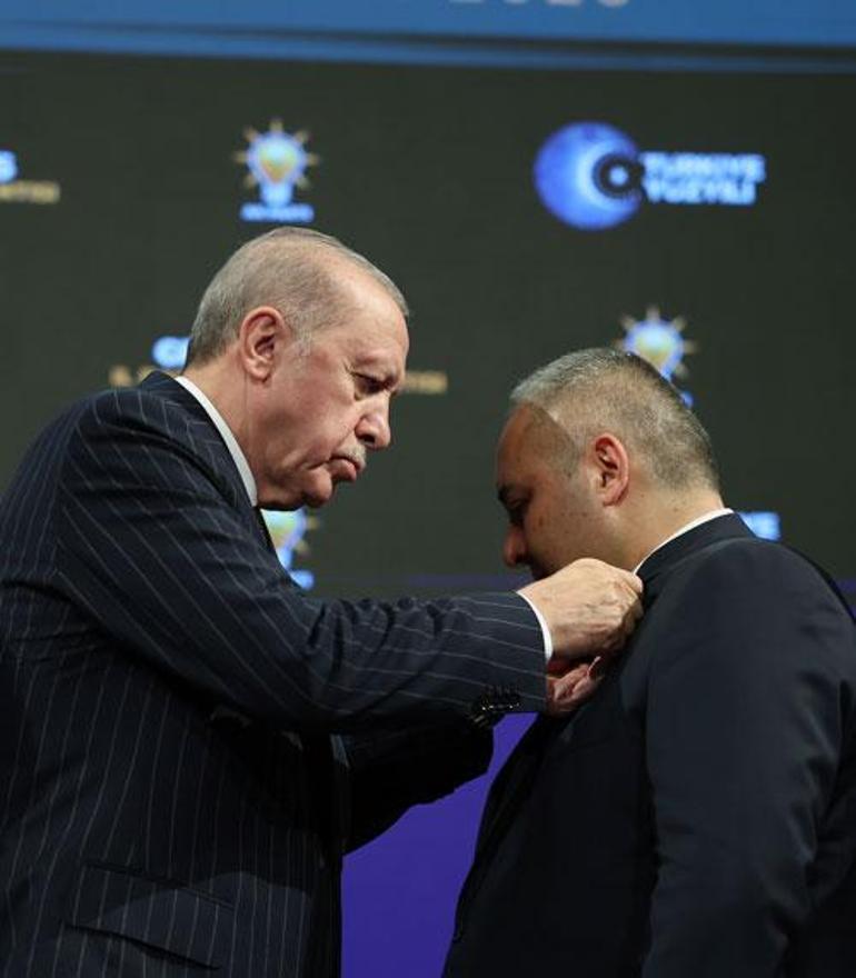SON DAKİKA Rozetleri Erdoğan taktı Nevşehir, Keşan ve Keçiören Belediye Başkanı AK Partiye katıldı