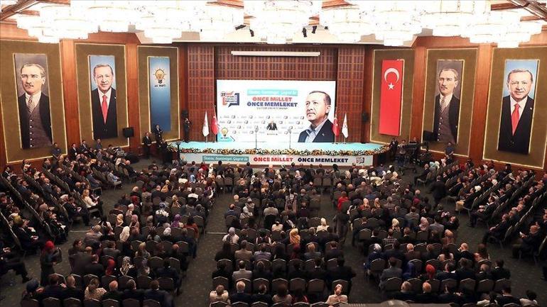 AK Parti kampa giriyor: Erdoğandan özel toplantı
