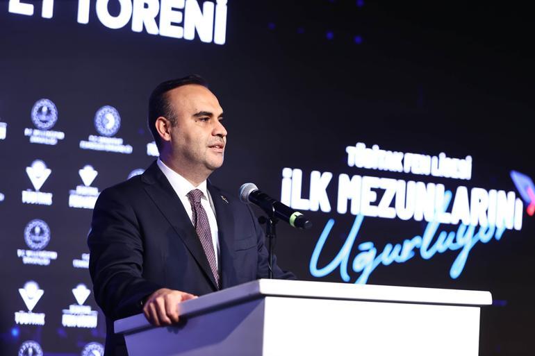  Türk milletinin istikbaline bilimle, teknolojiyle atacağınız güçlü imzaların umudunu taşıyoruz