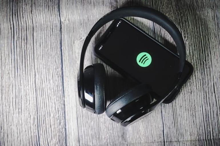 SPOTIFYDAN LGBT DAYATMASI Müzik şirketlerinden LGBT içeriklerine destek istedi
