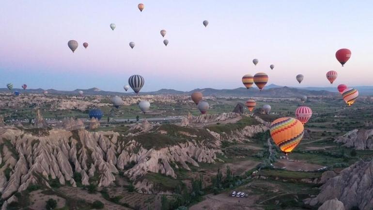 Türkiyede sıcak hava balonlarına yoğun ilgi İlk 6 ayda 308 bin yolcu uçtu