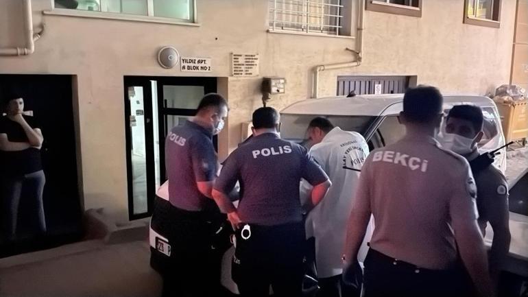 15 gündür haber alınamıyordu Sokağı saran ağır koku acı gerçeği ortaya çıkardı