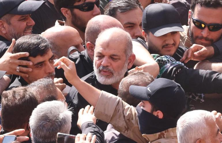 SON DAKİKA... İran’da yas Hamaneye veda töreninde ikinci gün: Oğulları da cenazeye katıldı...