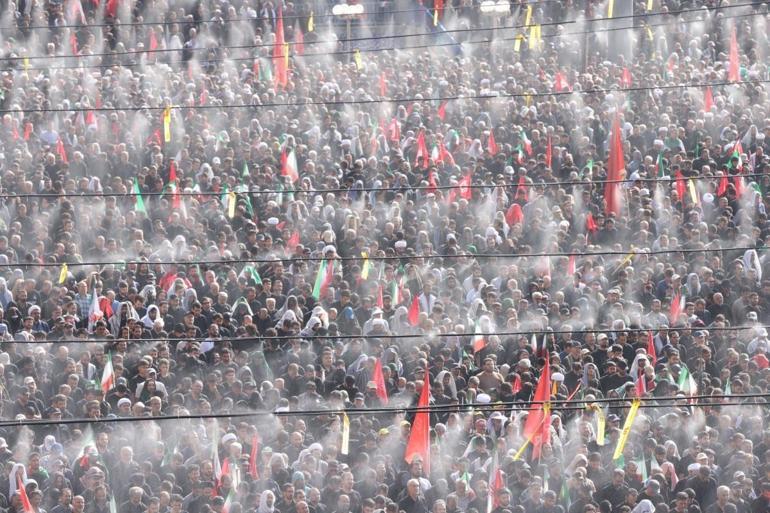 SON DAKİKA... İran’da yas Hamaneye veda töreninde ikinci gün: Oğulları da cenazeye katıldı...
